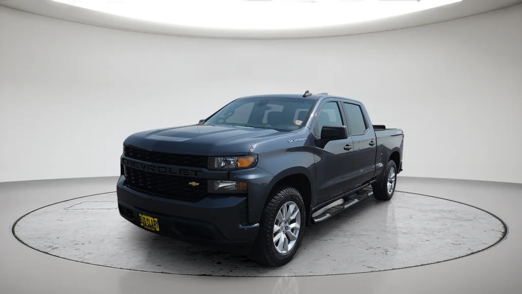 Used 2021 Gray Chevrolet Custom image 18