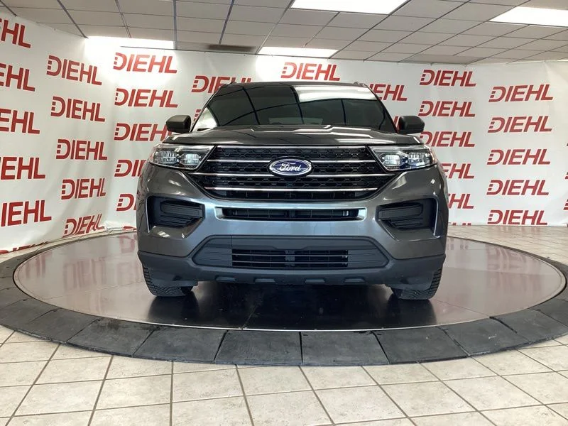 Used 2020 Gray Ford XLT image 2
