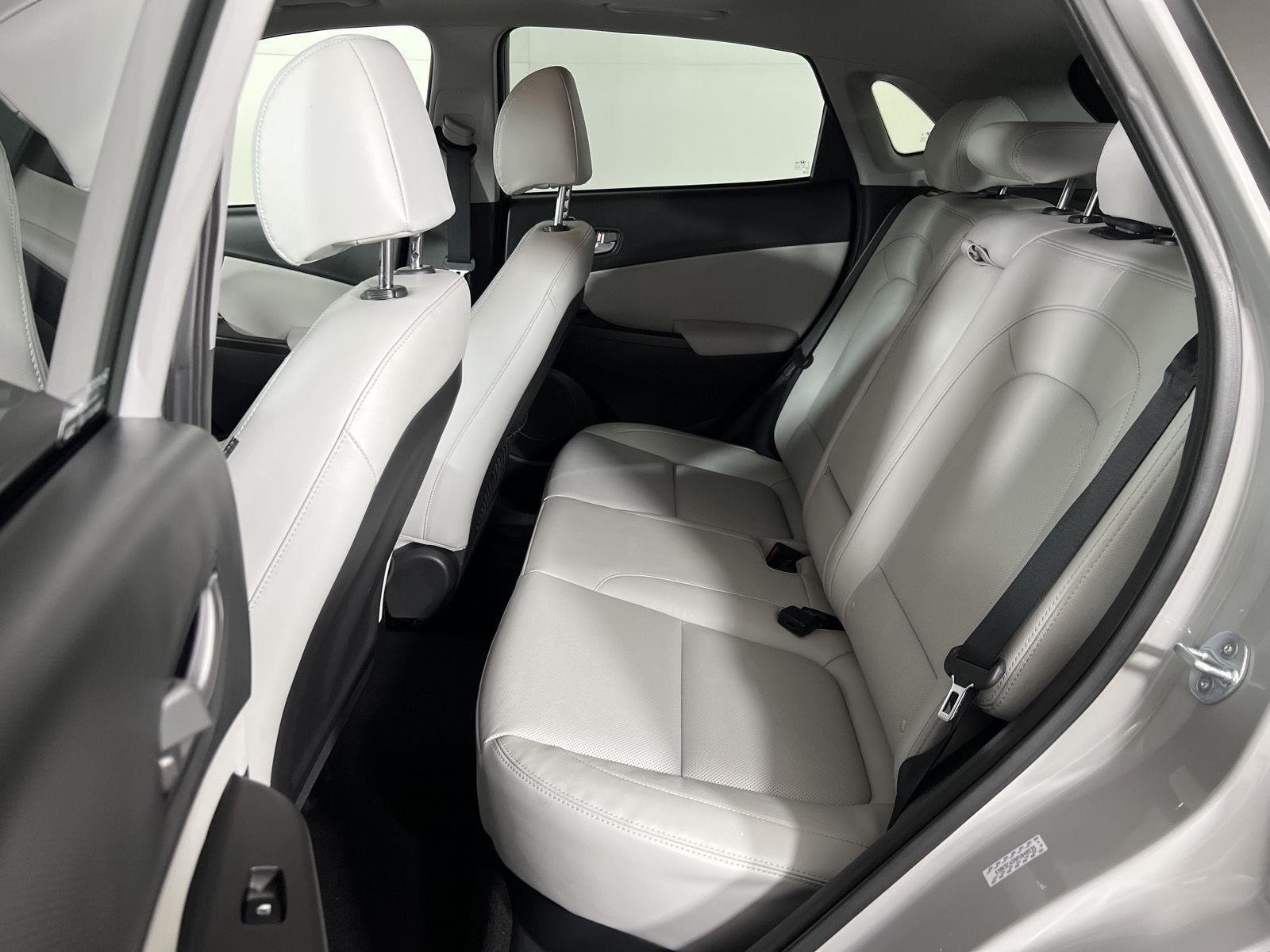 Used 2023 Cyber Silver Hyundai Limited image 22