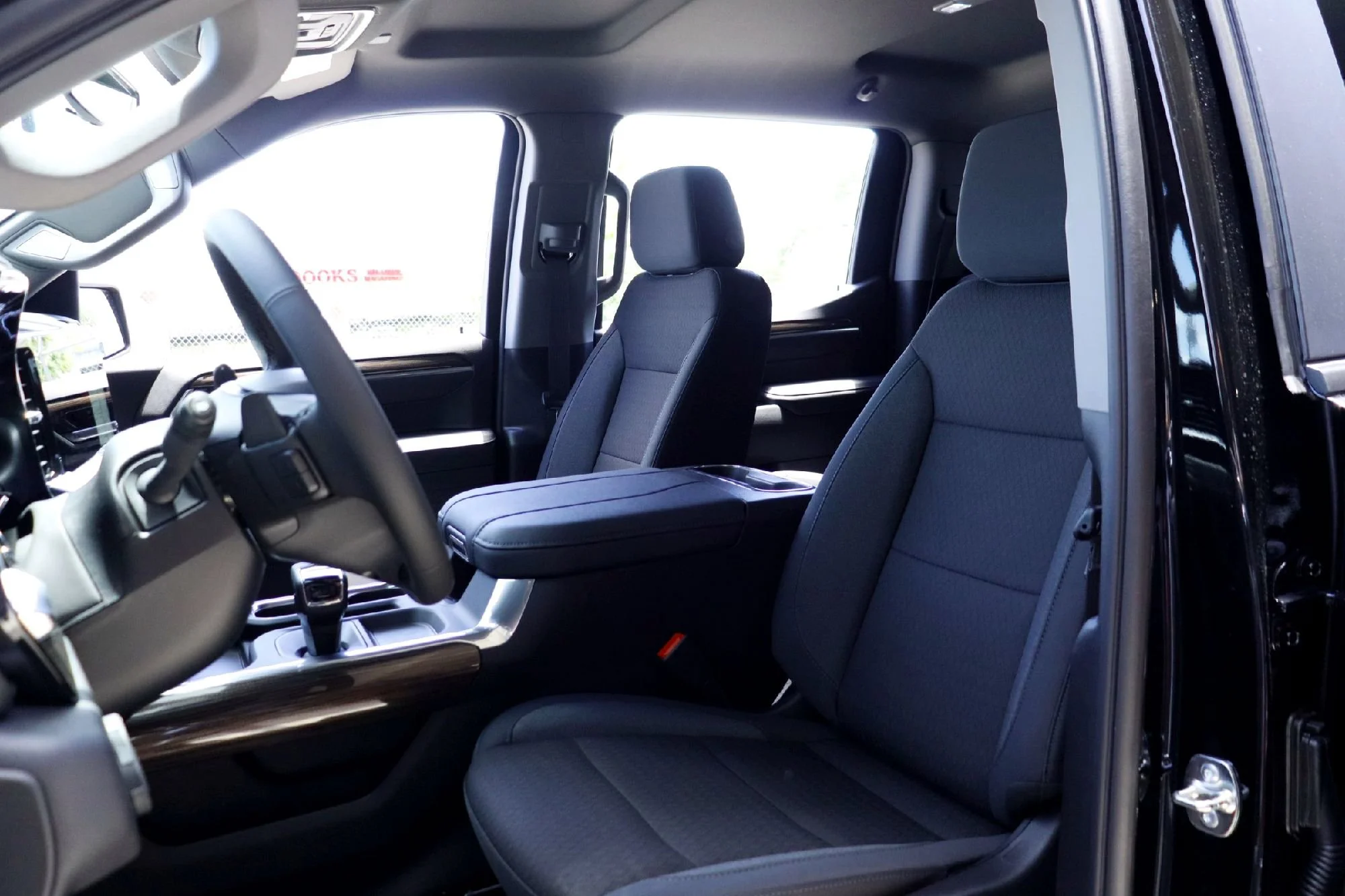 2026 Chevrolet Silverado 1500 LT - Photo 8