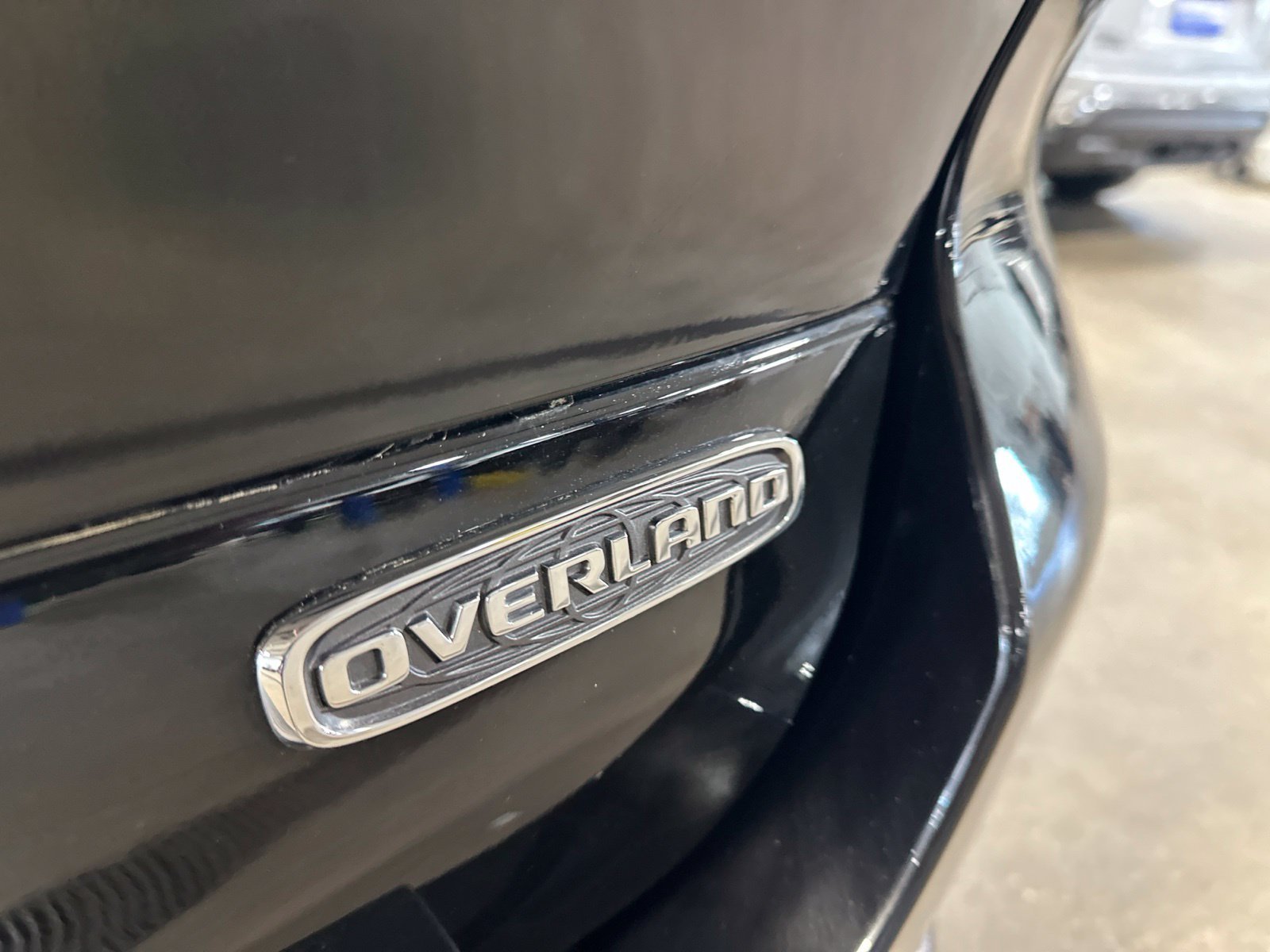 Used 2023 Black Jeep Overland image 8
