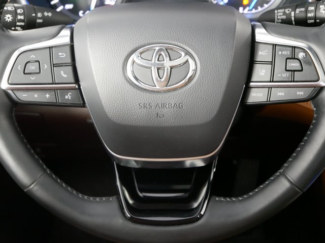 Used 2021 Moon Dust Toyota Hybrid Platinum image 22