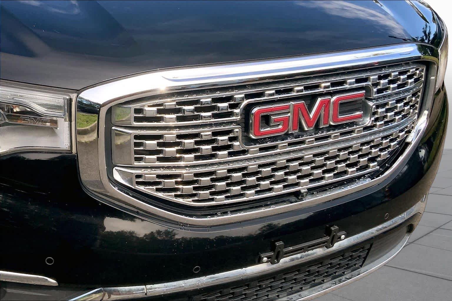 Used 2019 Ebony Twilight Metallic GMC Denali image 30