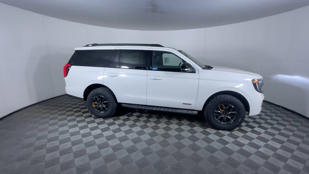 New 2026 Star White Metallic Tri-Coat Ford Tremor image 9