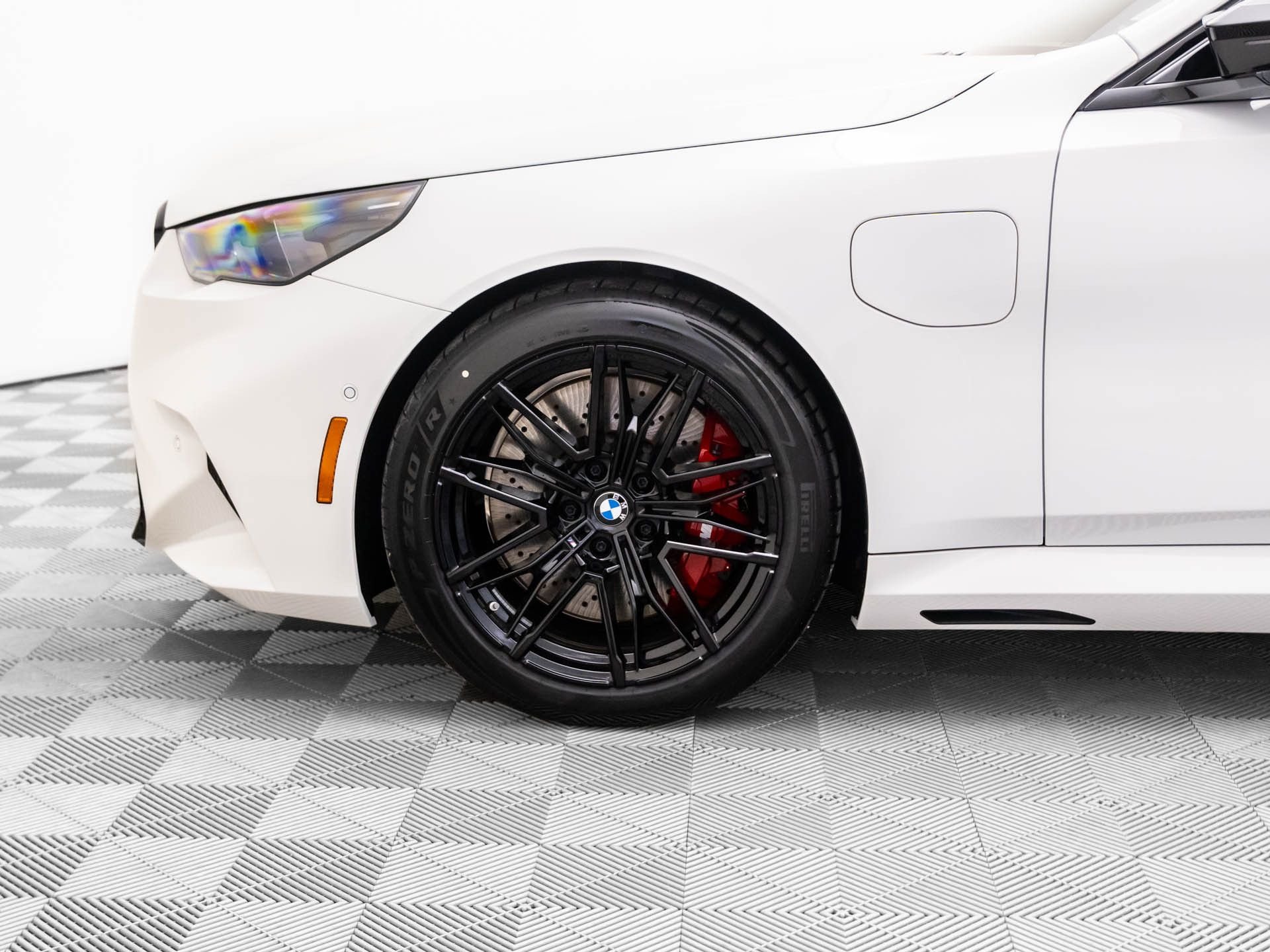 New 2026 Alpine White BMW Base image 38