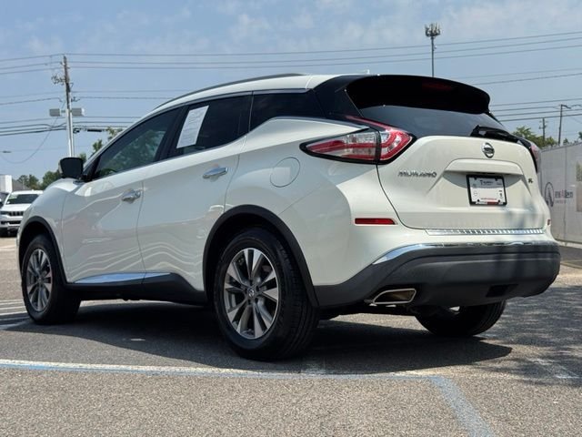 Used 2018 White Nissan SL image 4