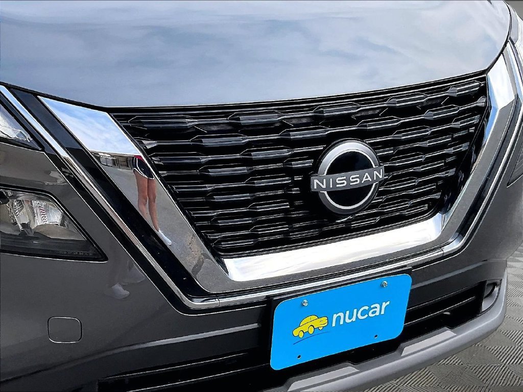 Used 2023 Gray Nissan S image 31