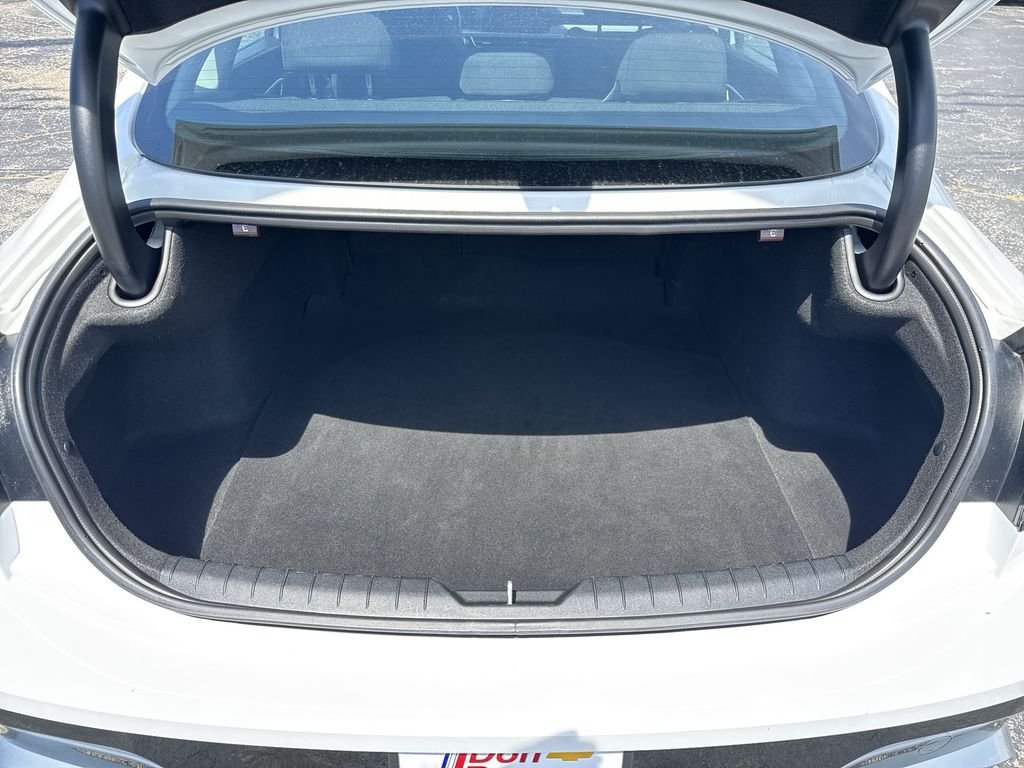 Used 2025 White Hyundai SEL image 70