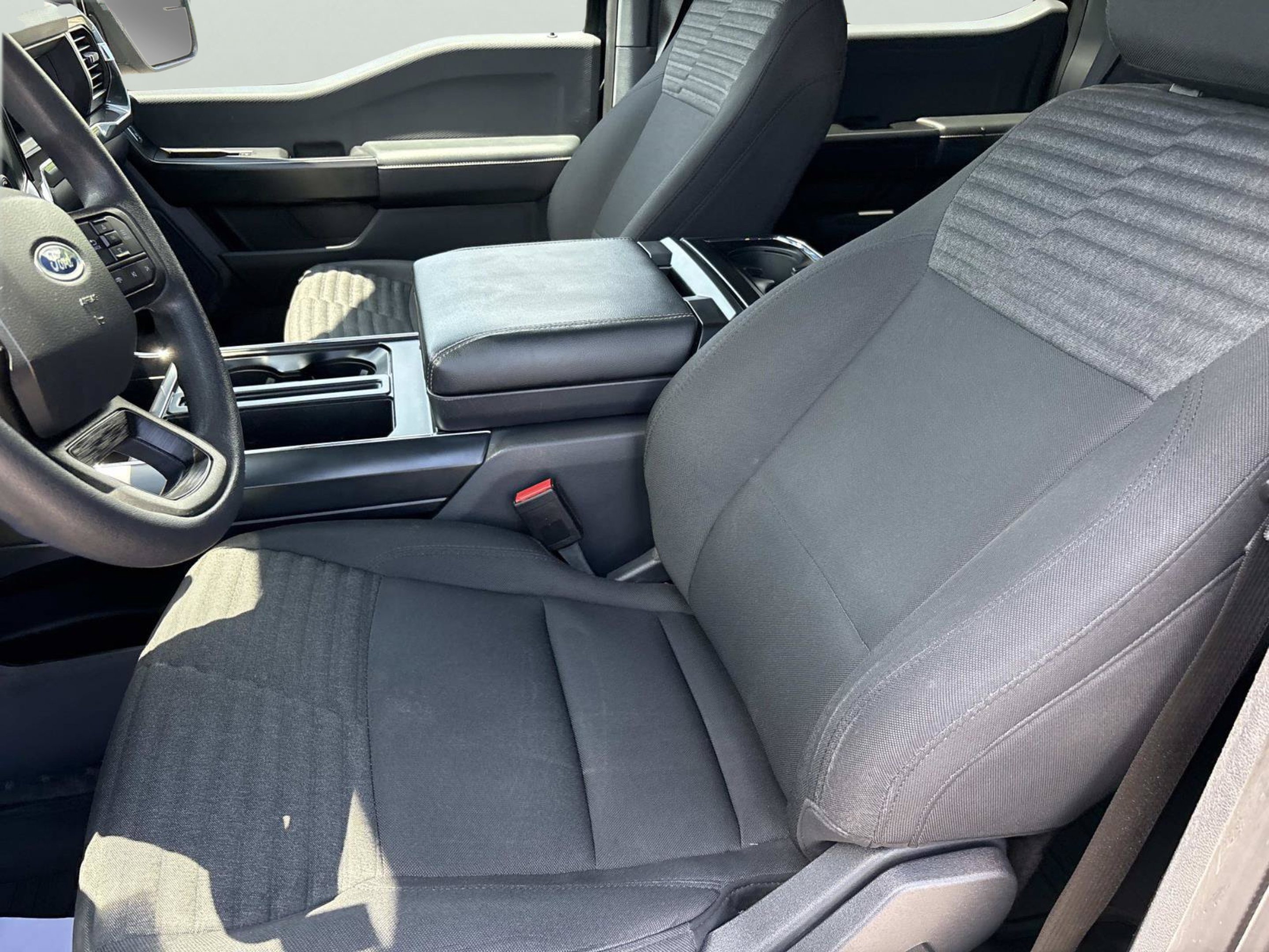 Used 2022 Black Metallic Ford XL image 22