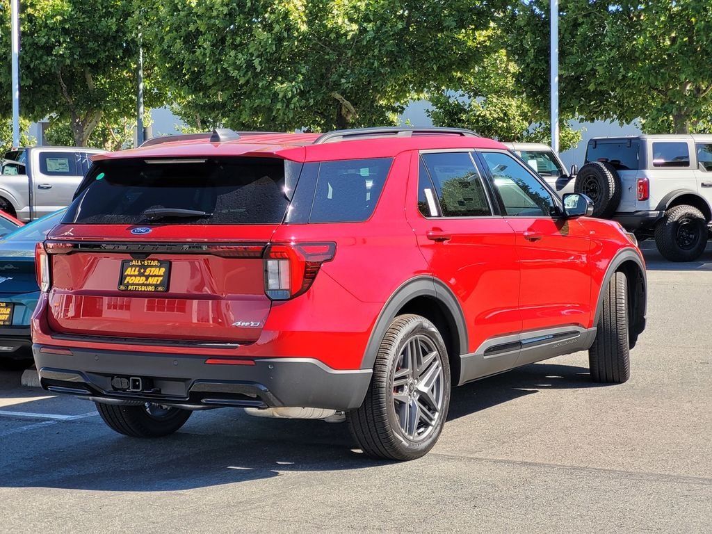 New 2026 Rapid Red Metallic Tinted Clearcoat Ford ST-Line image 3