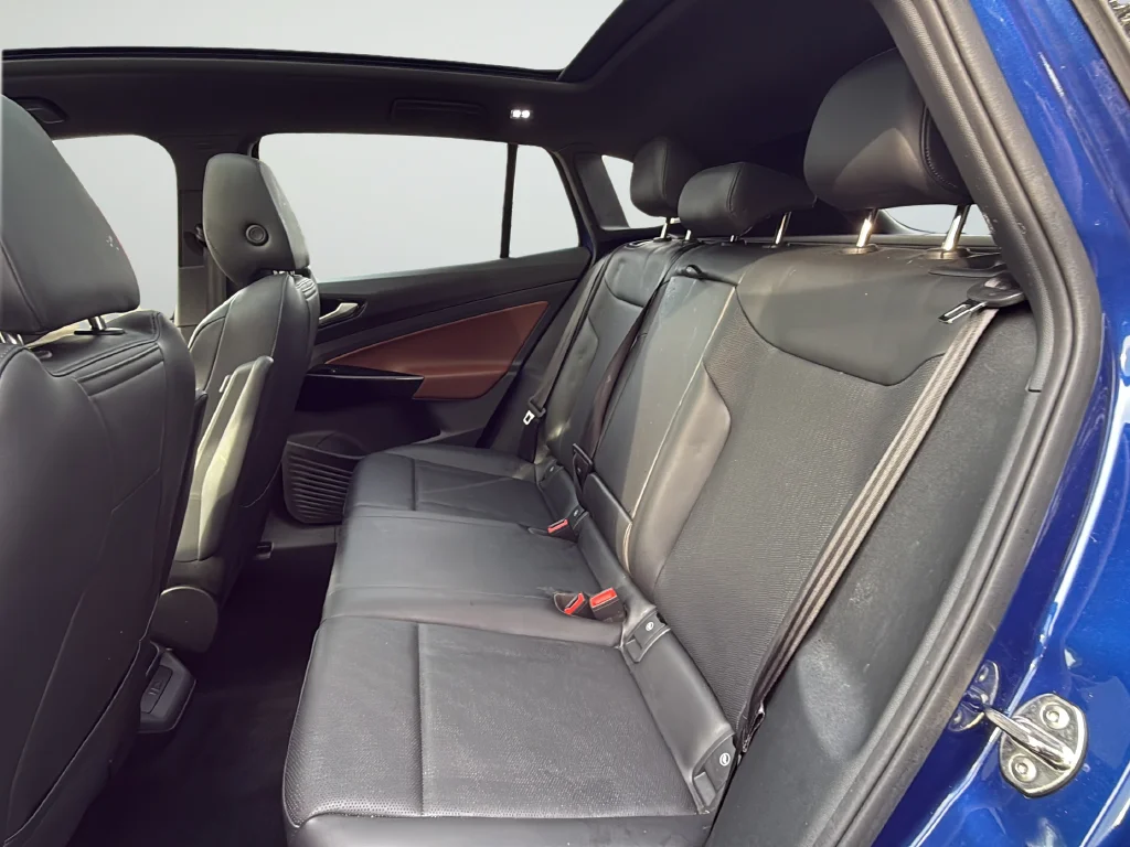 Used 2021  Volkswagen Pro S image 34