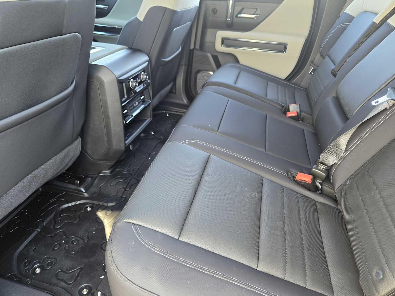 2026 GMC HUMMER EV 2X - Photo 18