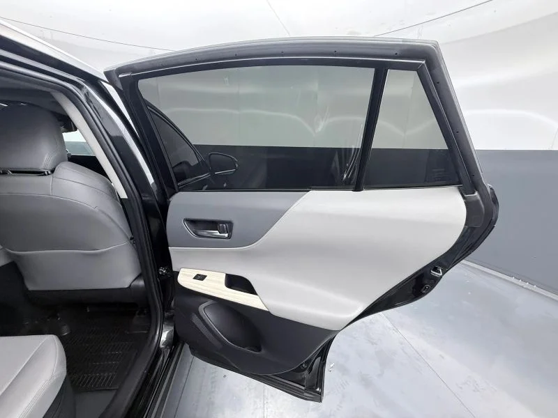 Used 2021  Toyota Limited Sport Utility 4D image 20