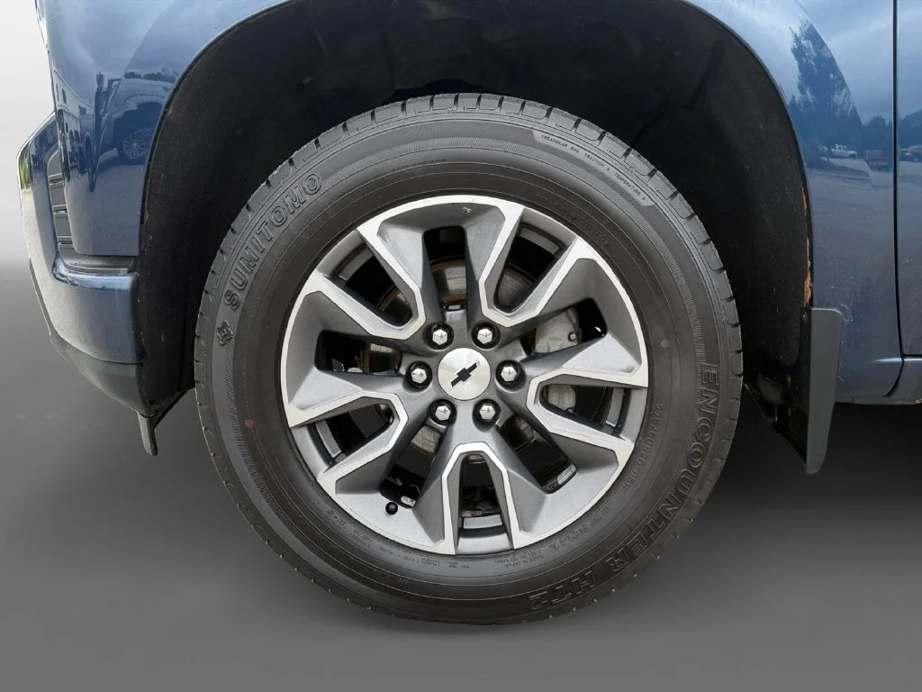 Used 2020 NORTHSKY BLUE METALLIC Chevrolet RST image 15