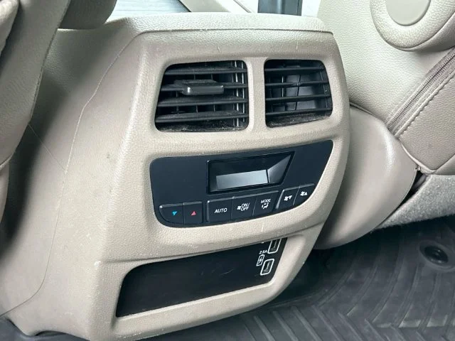 Used 2019  Honda EX-L image 19
