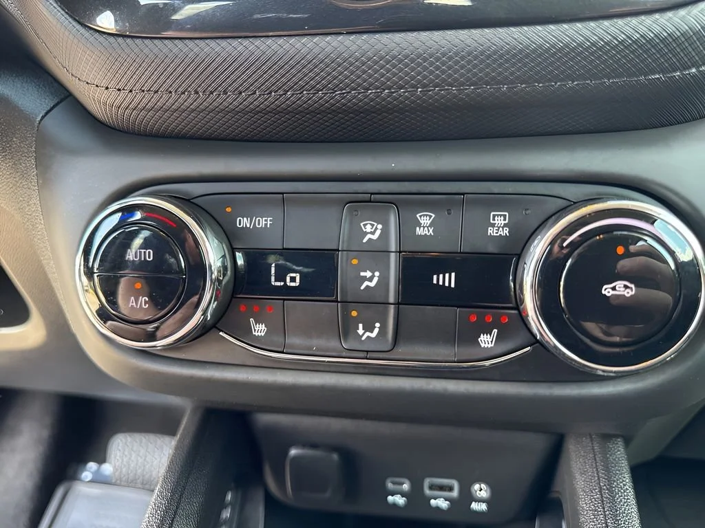 Used 2023 Mosaic Black Metallic Chevrolet LT image 21