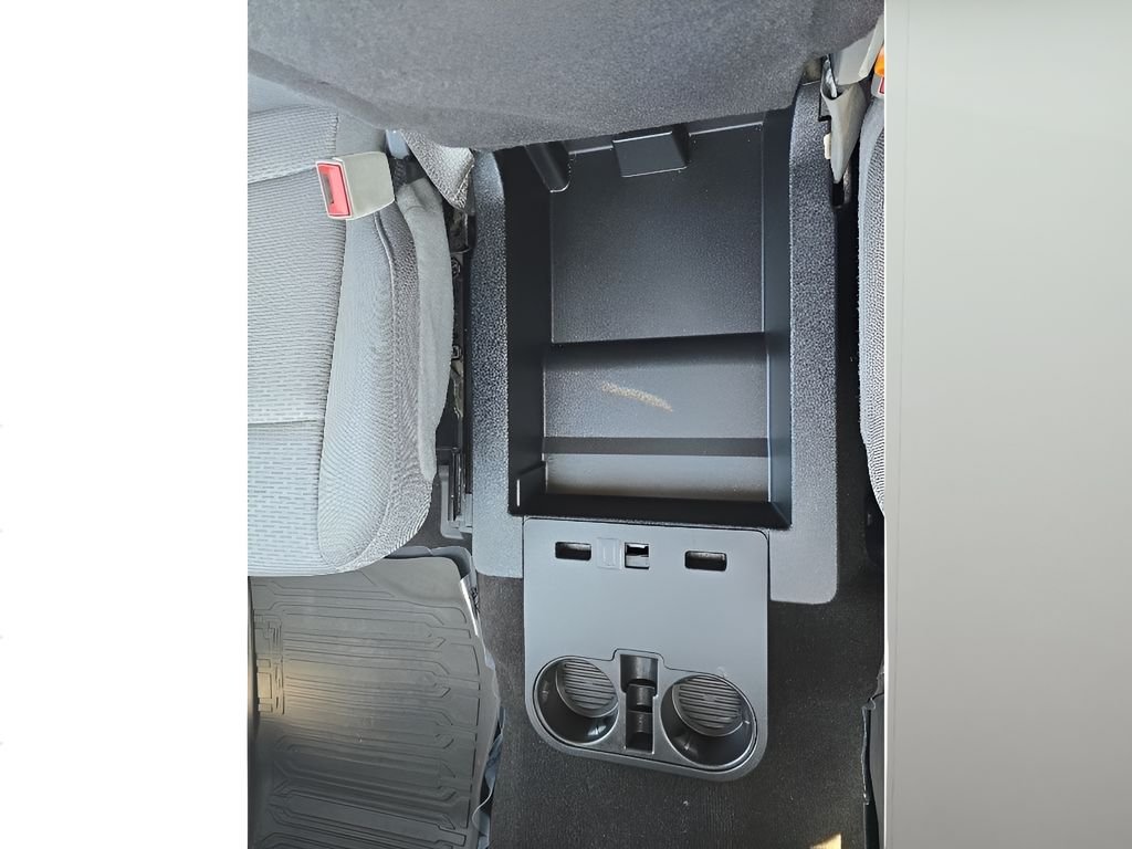 Used 2019 Silver Ford  image 30