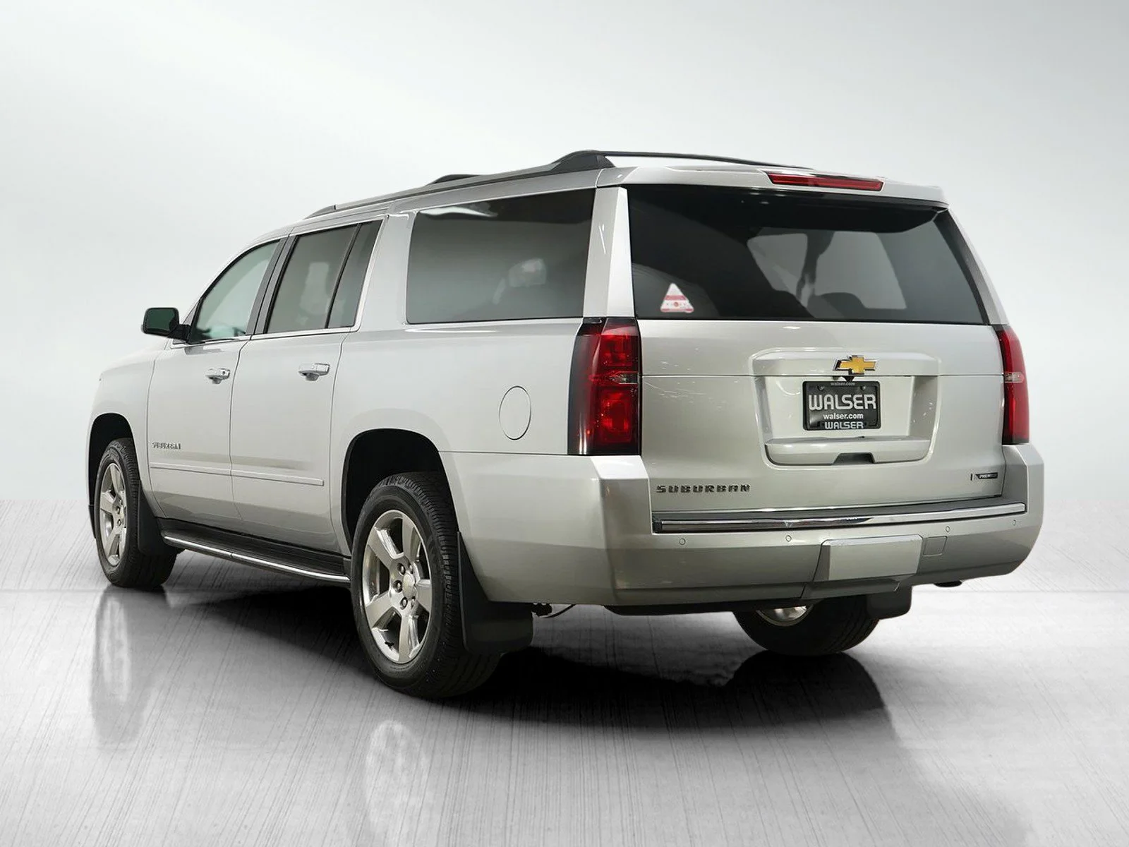Used 2018 Silver Ice Metallic Chevrolet Premier image 3