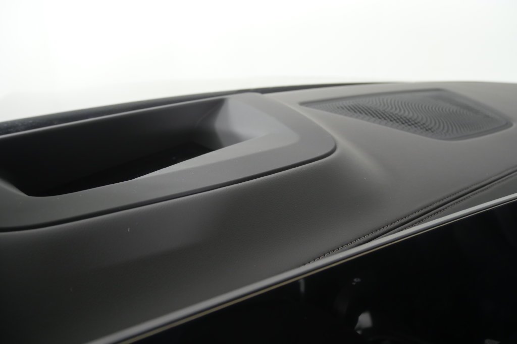 New 2027 Black Sapphire Metallic BMW xDrive40i image 19