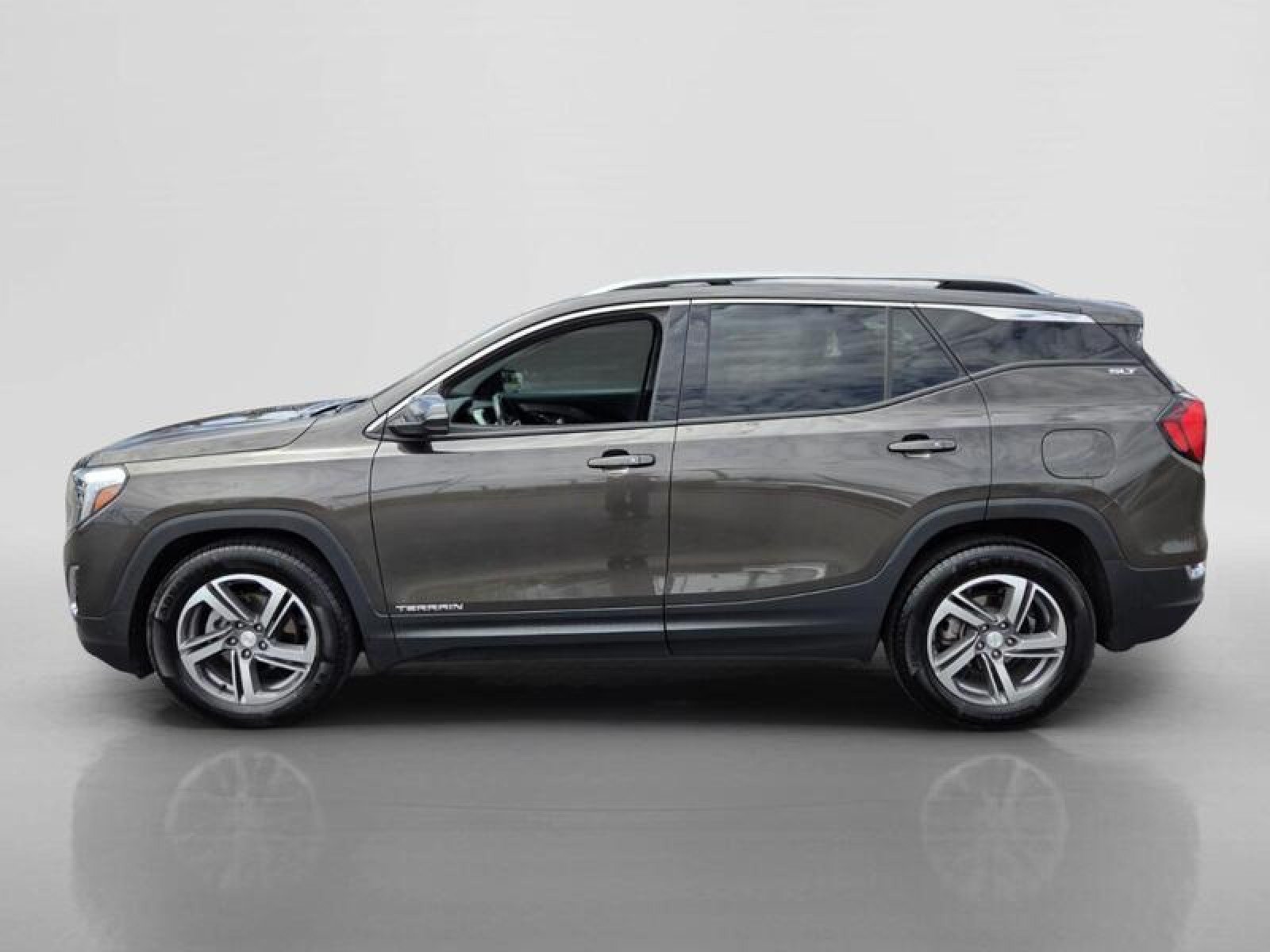 Used 2020 GRAY GMC SLT image 2