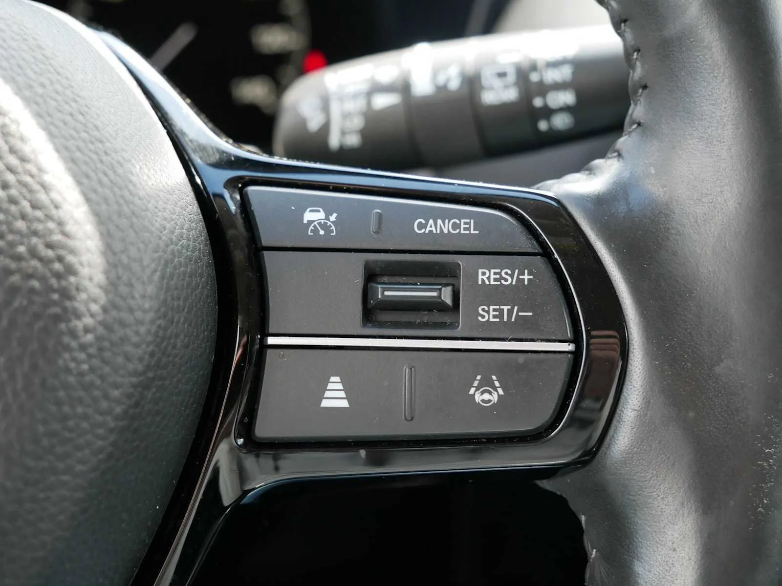 Certified Used 2024 Platinum White Pearl Honda EX-L image 66