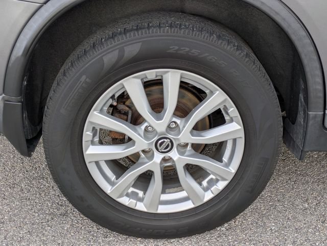 Used 2018 Gray Nissan SV image 10