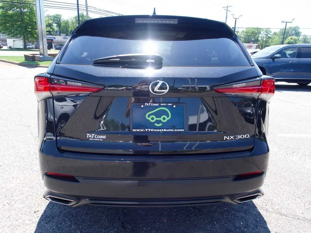 2021 Lexus NX 300 - Photo 7