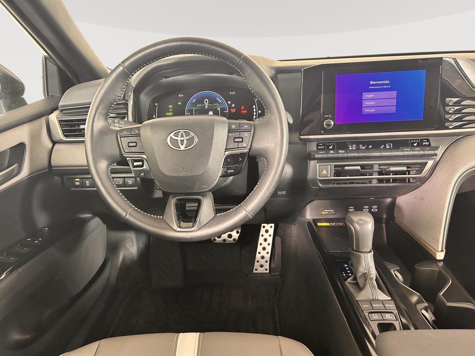 Certified Used 2025 Heavy Metal Toyota SE image 5