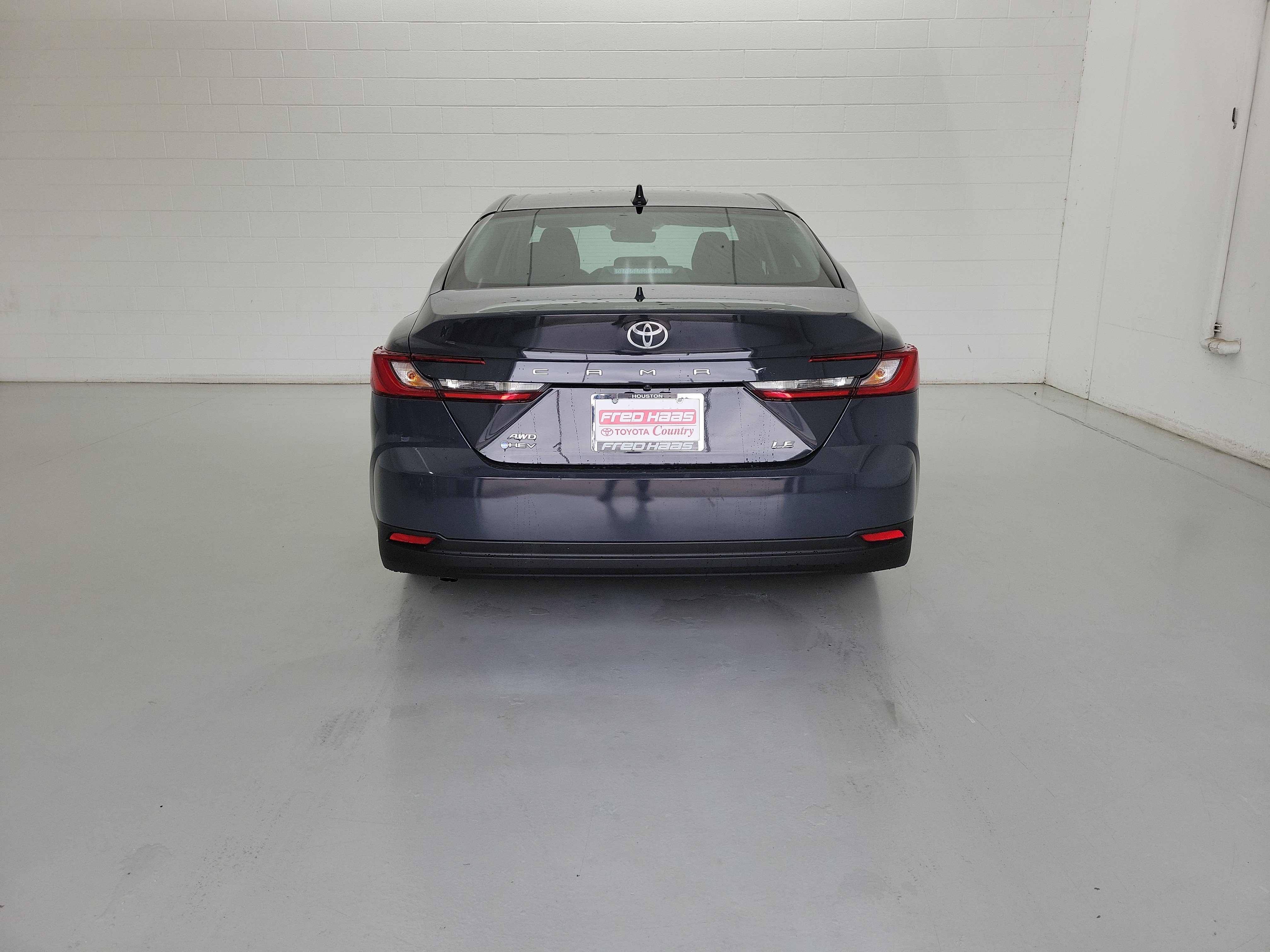 Used 2025 Underground Toyota LE image 6