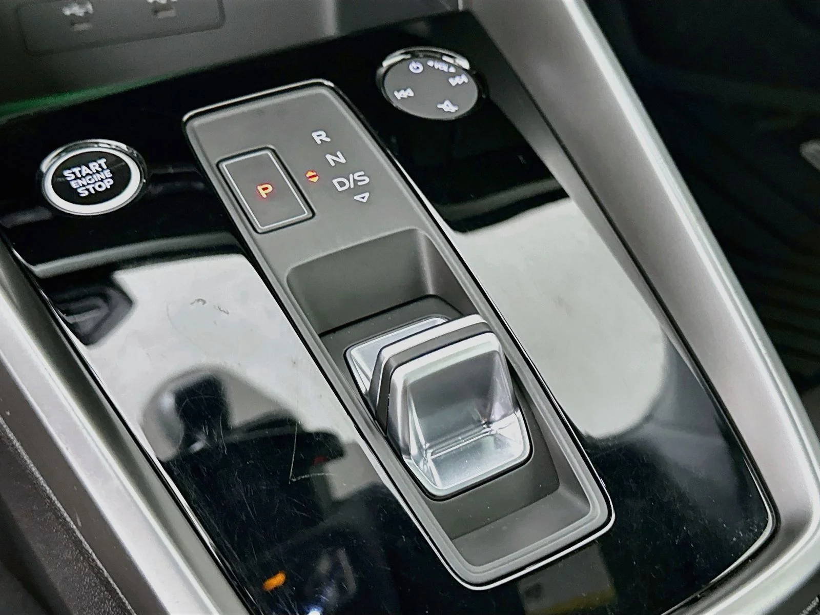 Used 2023 Gray Audi  image 27