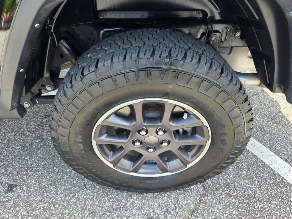 Used 2023 Black Jeep Overland 4x4 image 28