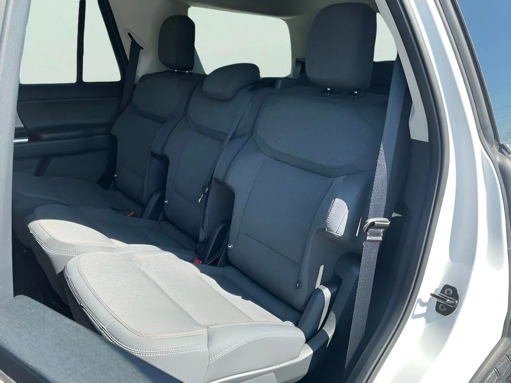 Used 2025 White Ford Active image 27