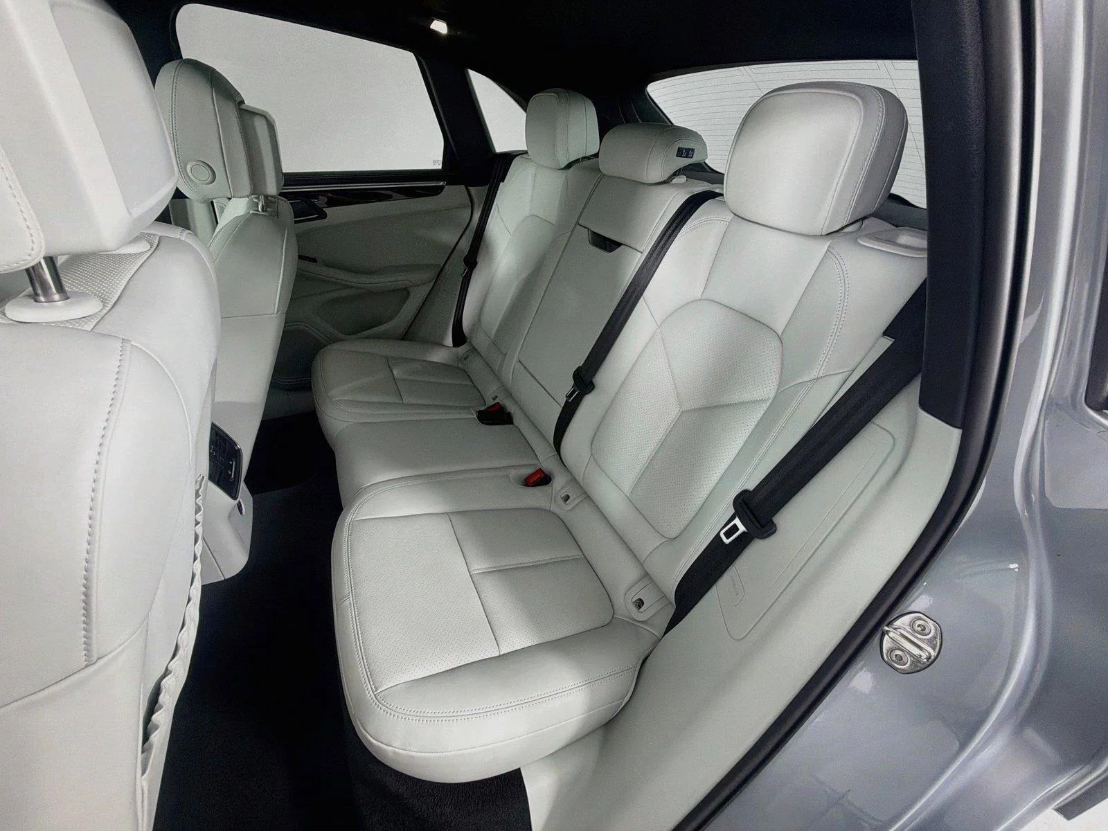Certified Used 2023 Dolomite Silver Metallic Porsche S image 22