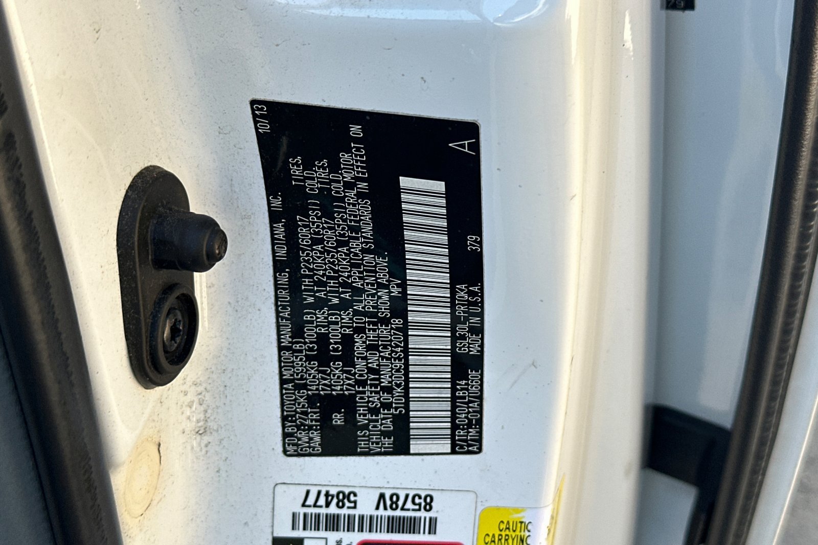 Used 2014 Super White Toyota XLE image 29