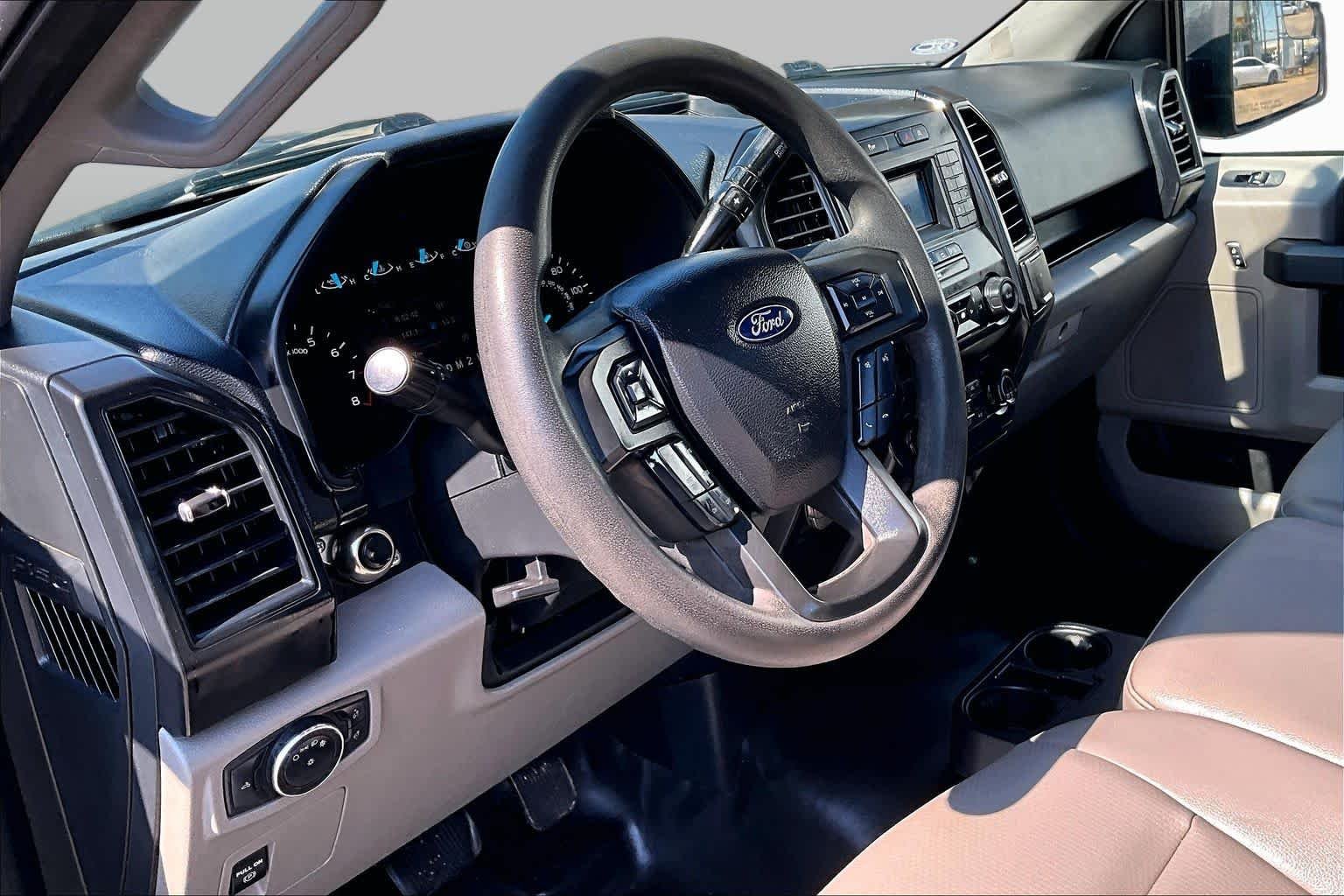 Used 2020 Oxford White Ford XL image 16