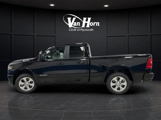 New 2026 Diamond Black Crystal Pearl-Coat Exterior Paint RAM Big Horn/Lone Star image 4