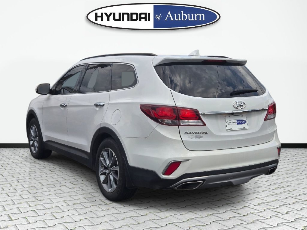 Used 2017 White Hyundai SE image 9
