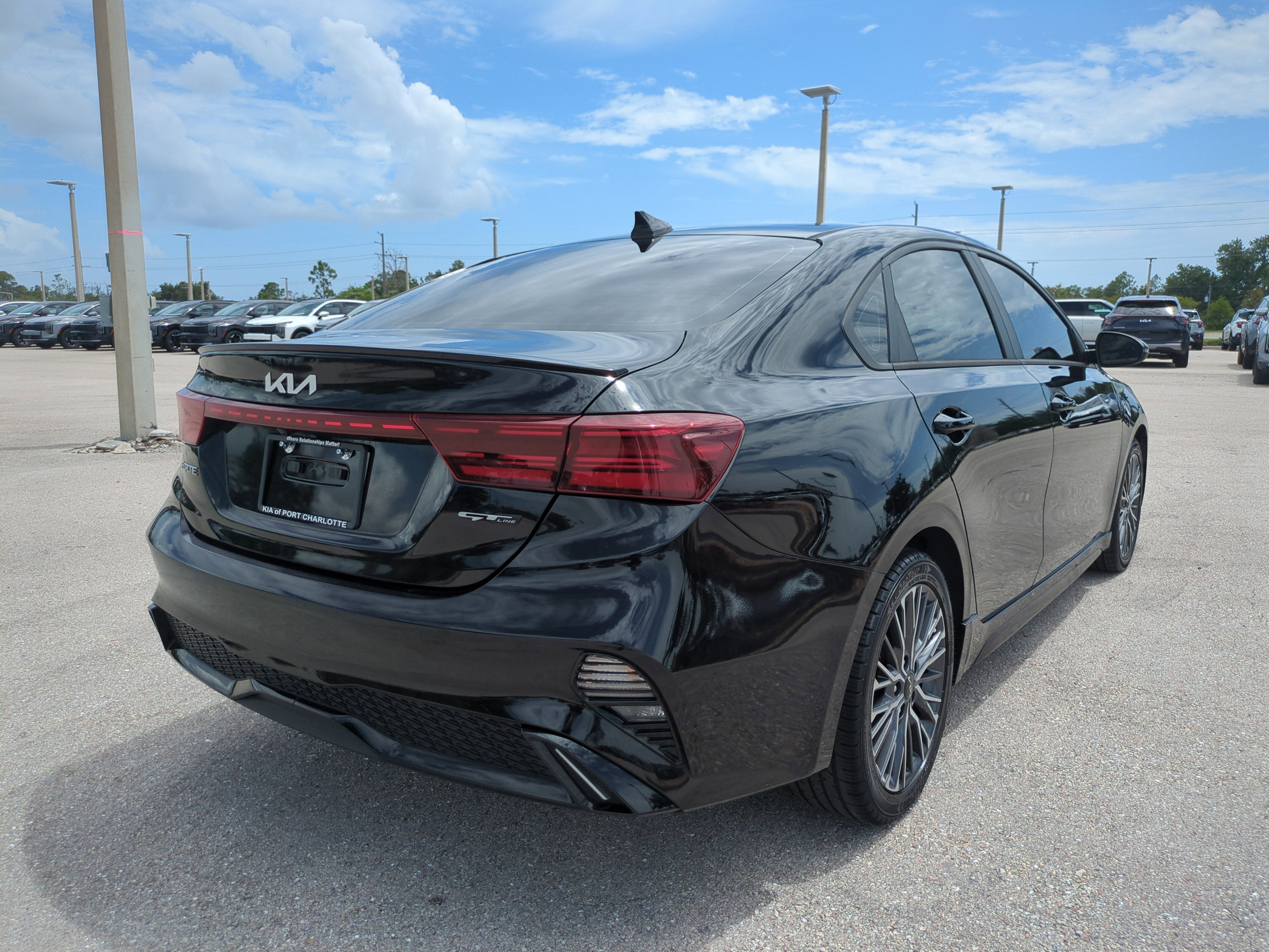 Certified Used 2022 Aurora Black Kia GT-Line image 4