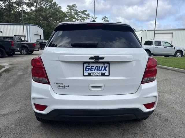 Used 2022 Summit White Chevrolet LT image 13