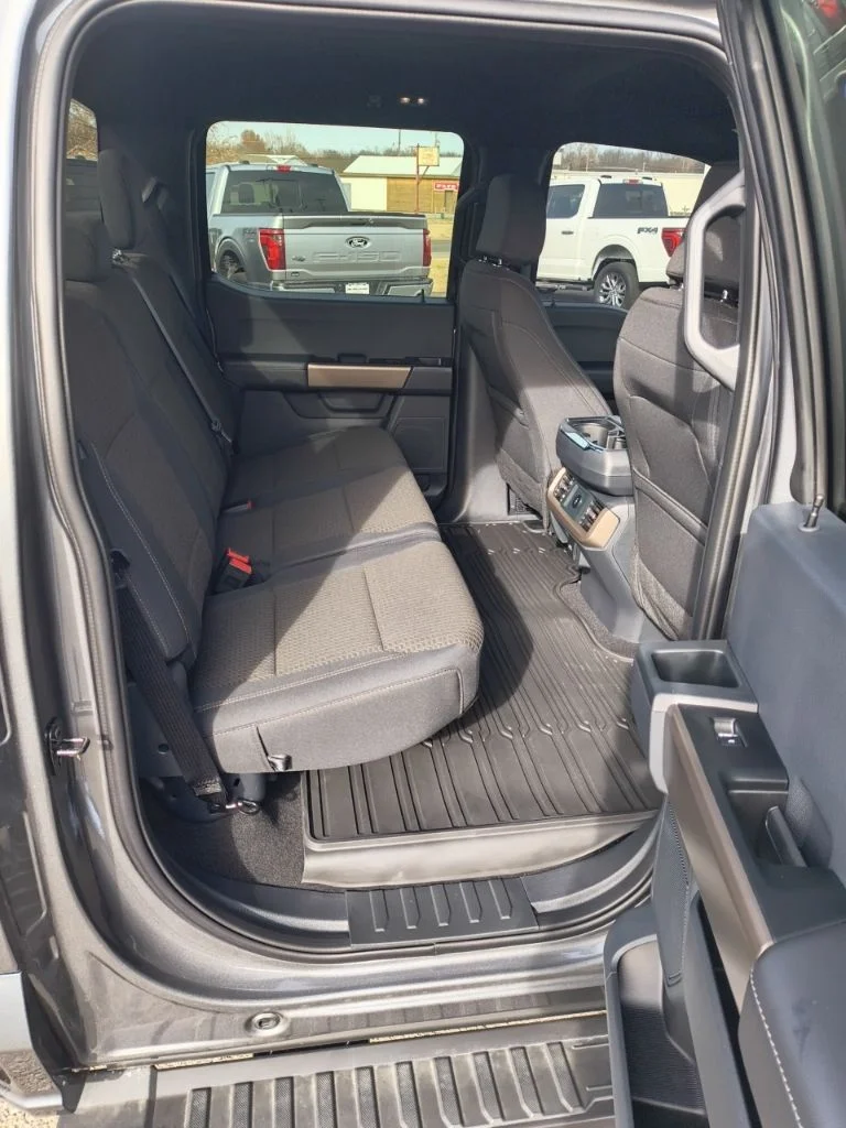 2025 Ford F-150 STX - Photo 11
