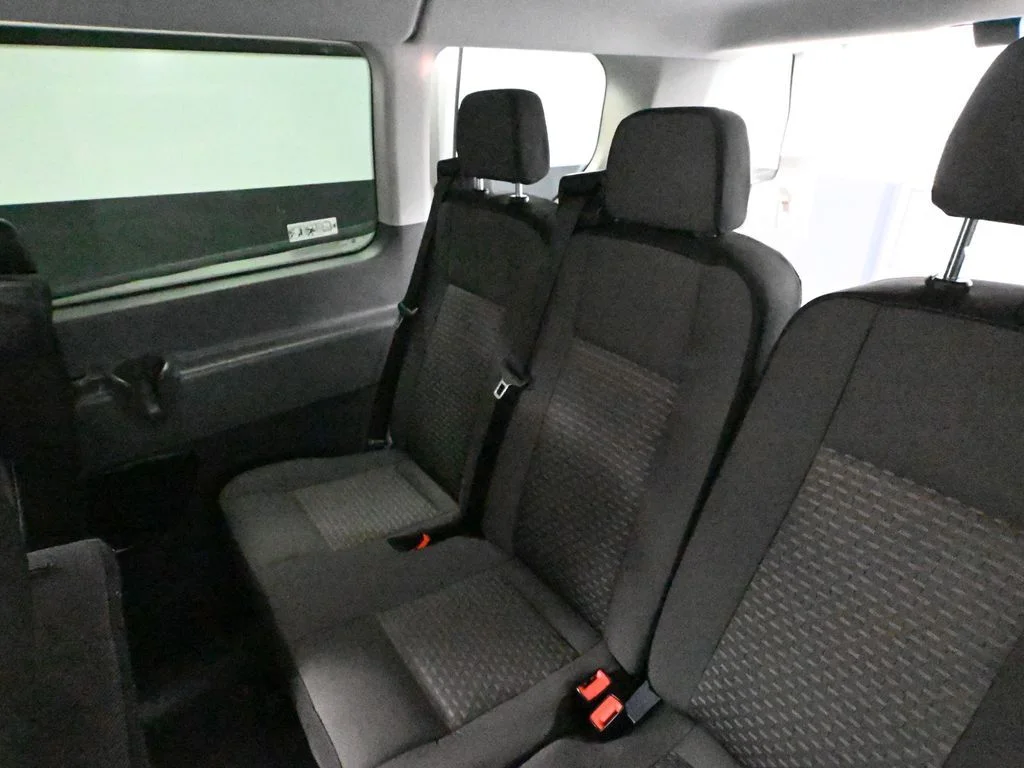 Used 2023 White Ford XLT image 34