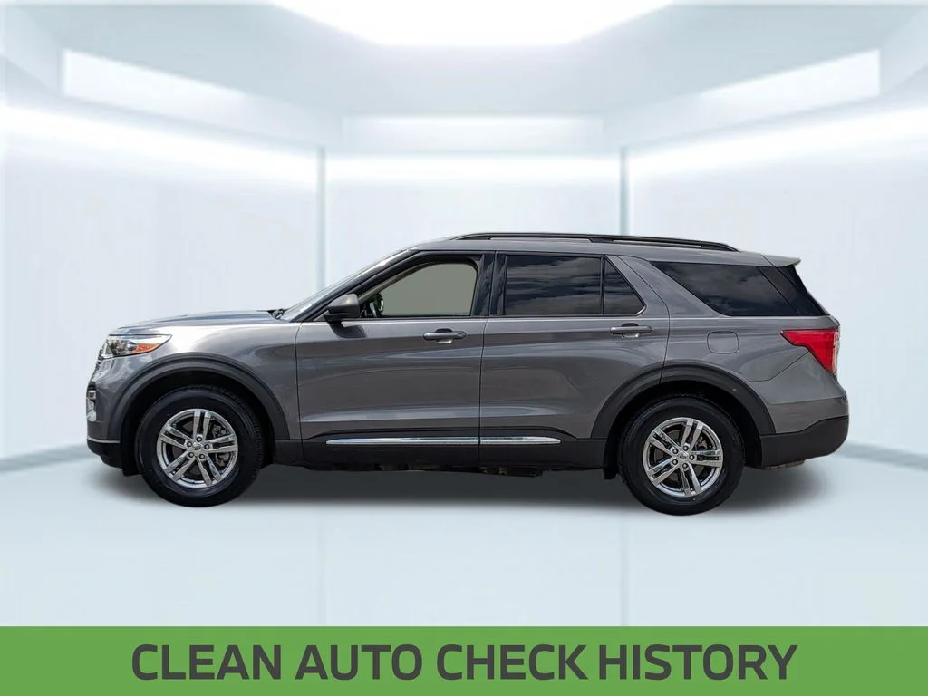Used 2021 Gray Ford XLT image 2