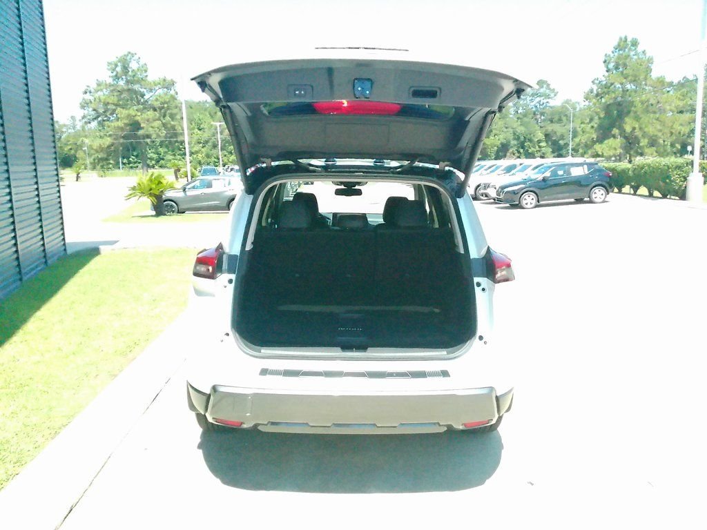 2025 Nissan Rogue SL - Photo 23