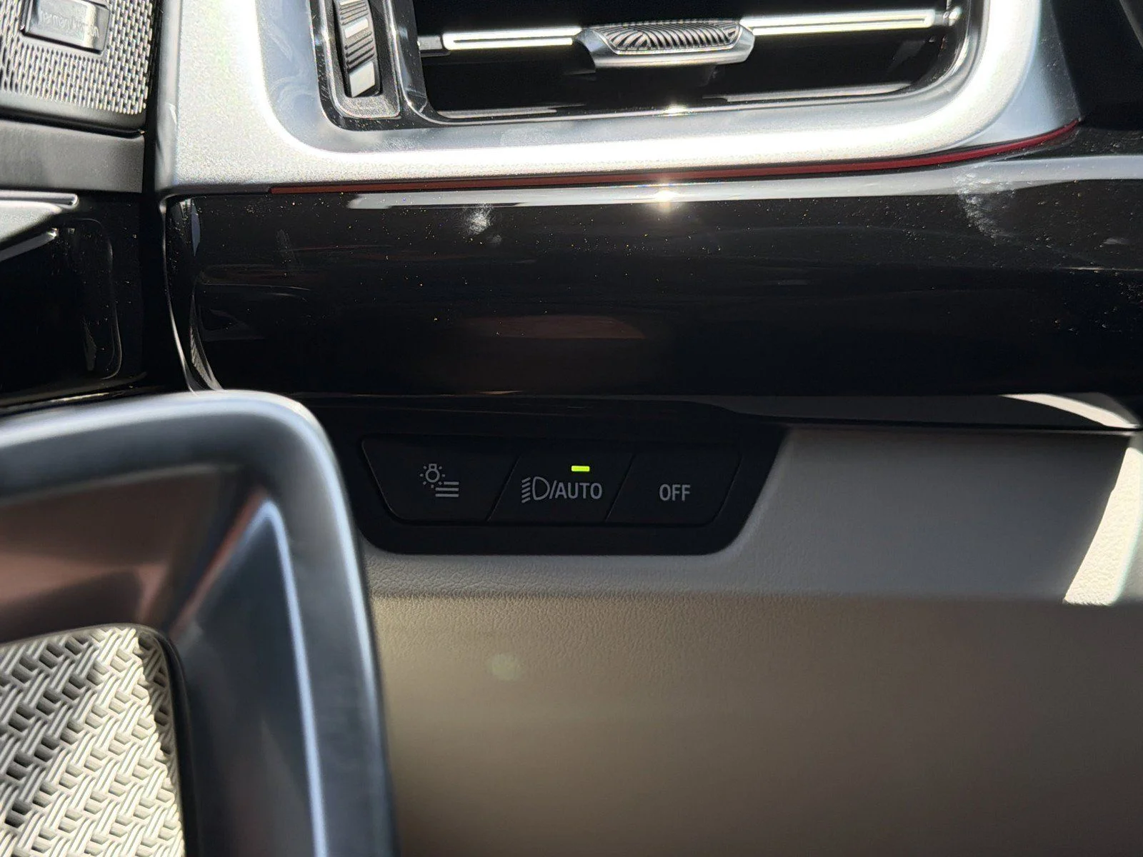 New 2026 Brooklyn Grey Metallic BMW xDrive28i image 28