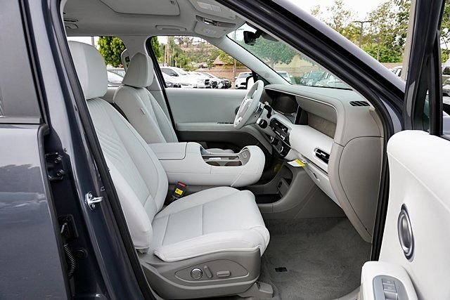 New 2026 Gray Hyundai SEL Premium image 13