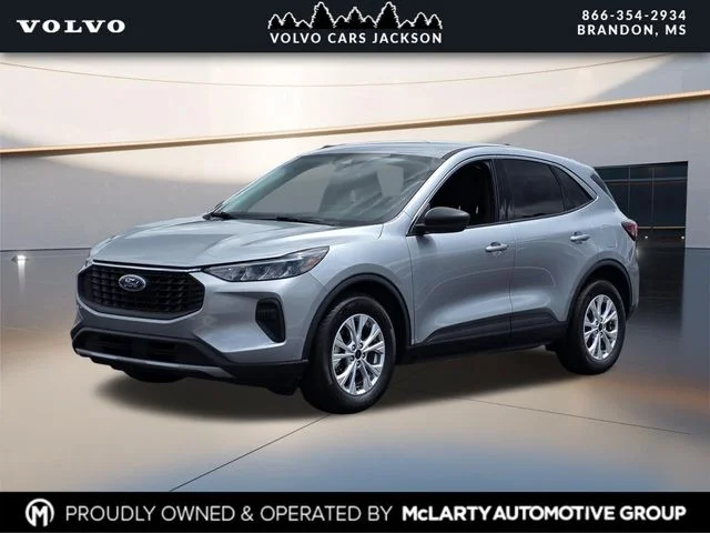 Used 2023 Silver Ford Active image 7