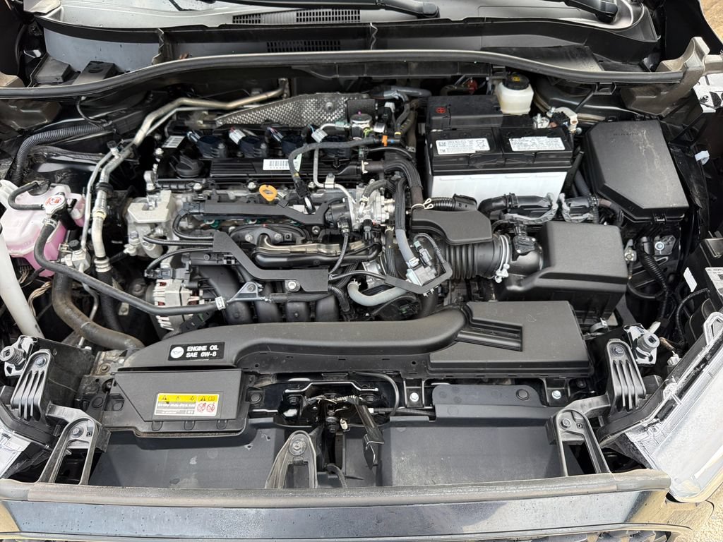 2025 Toyota Corolla Cross LE - Photo 25