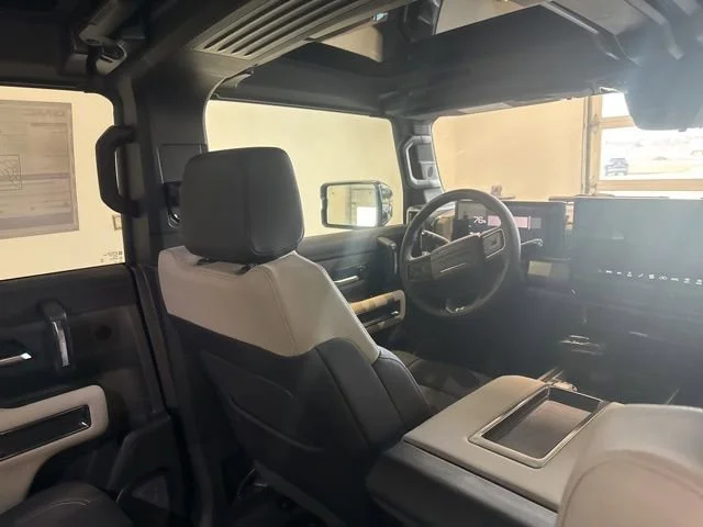 2026 GMC HUMMER EV 2X - Photo 45