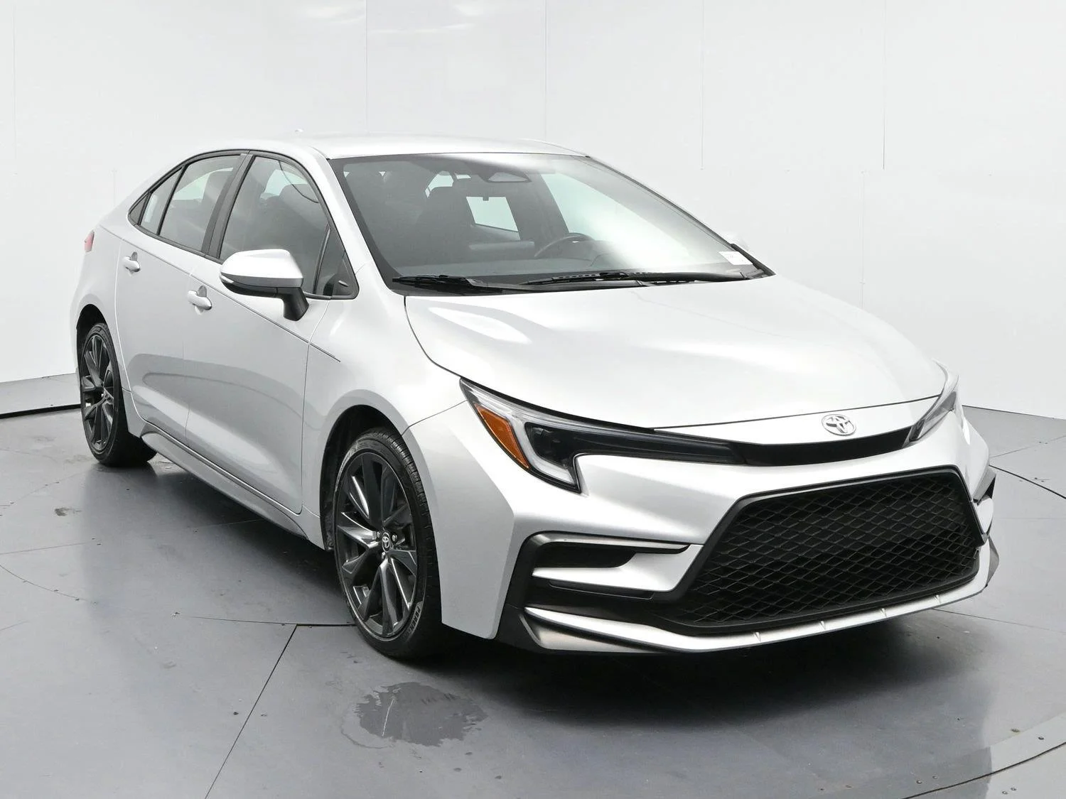 Used 2023 Silver Toyota SE image 2