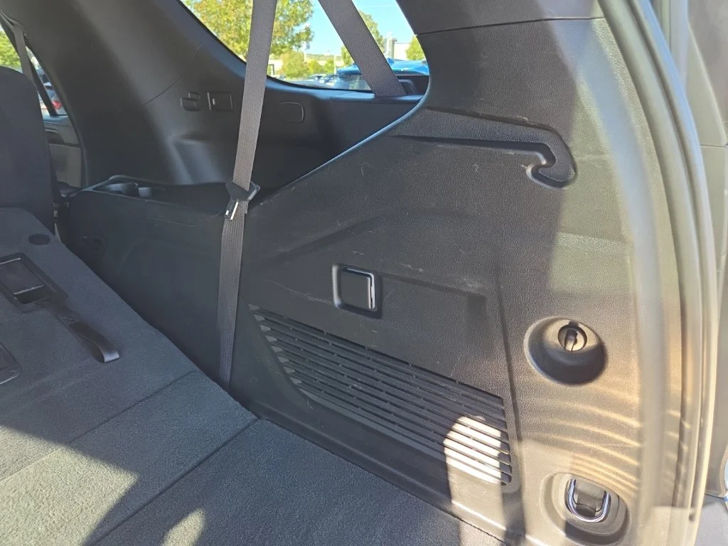 Used 2021 Gray Chevrolet Z71 image 19